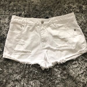 Forever 21 size Medium white shorts
